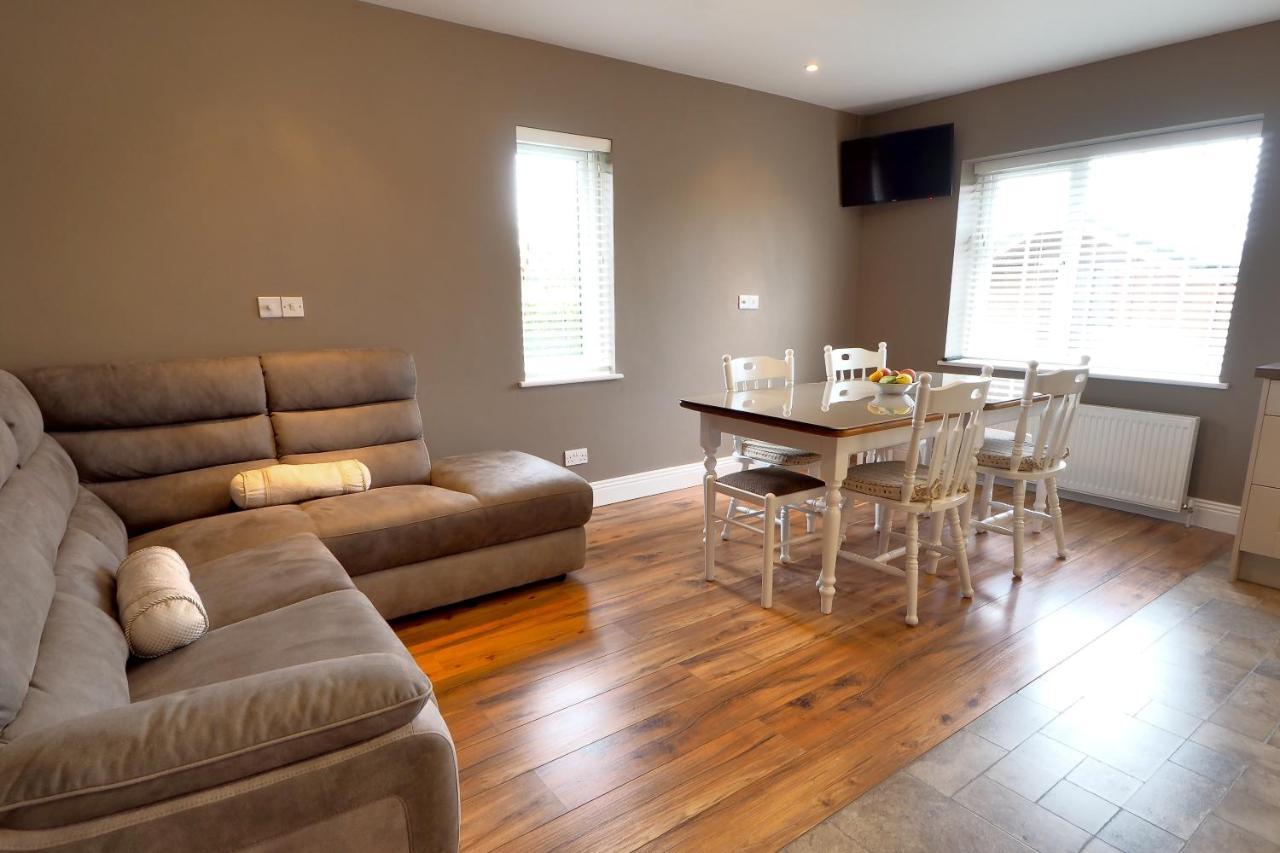 Hillcrest Luxury Apartment Kilrush Exterior foto